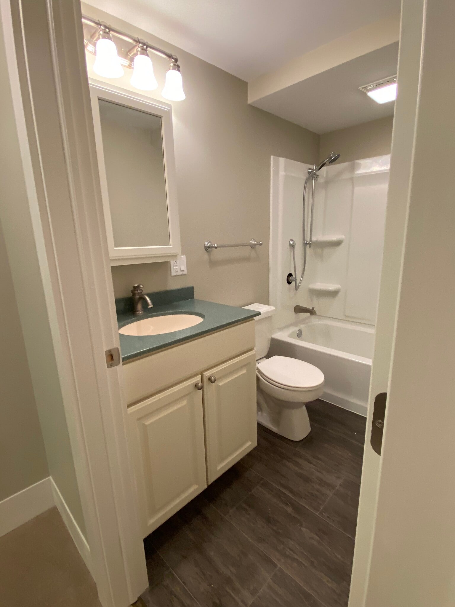 Building Photo - 50 Utica St