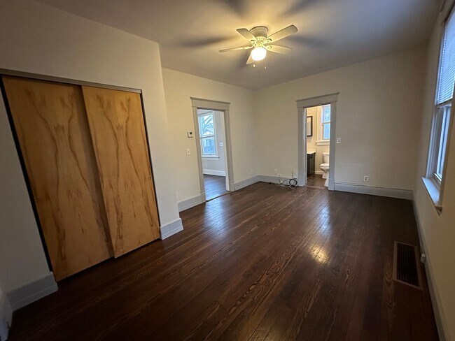 Building Photo - Cozy Duplex in Cheviot