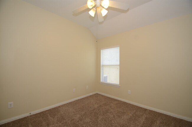 Building Photo - 23207 Dewflower Dr