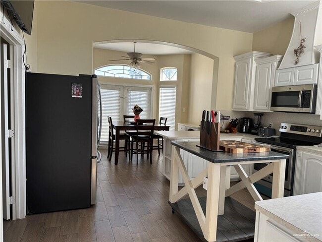 Building Photo - 25 Rhett Dr