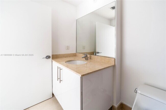 Building Photo - 3330 NE 190th St