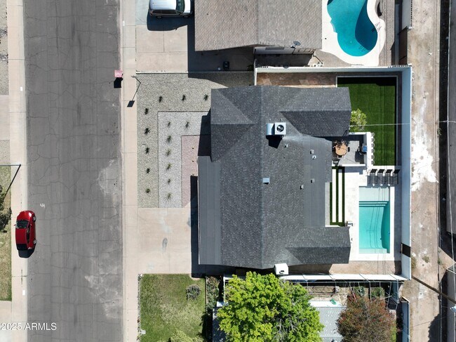 Building Photo - 6813 E Belleview St
