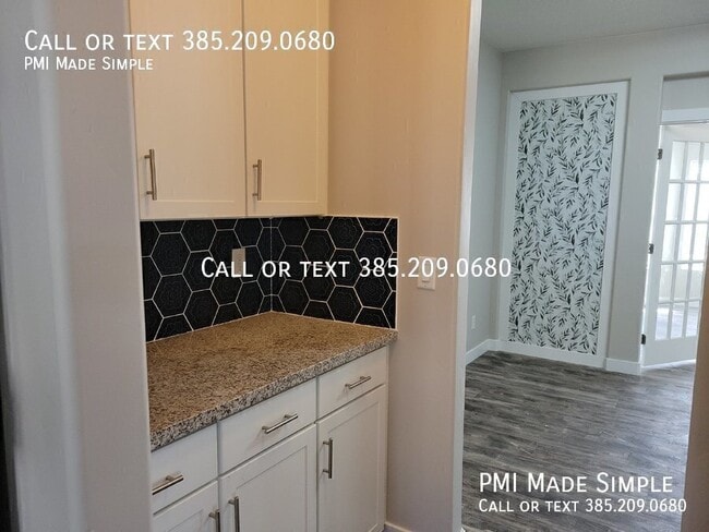 Building Photo - 8995 Cornwall Way