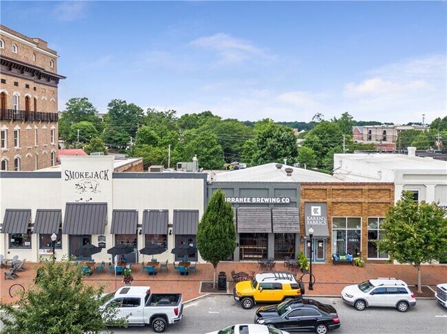 Building Photo - 12080 Greenmont Walk