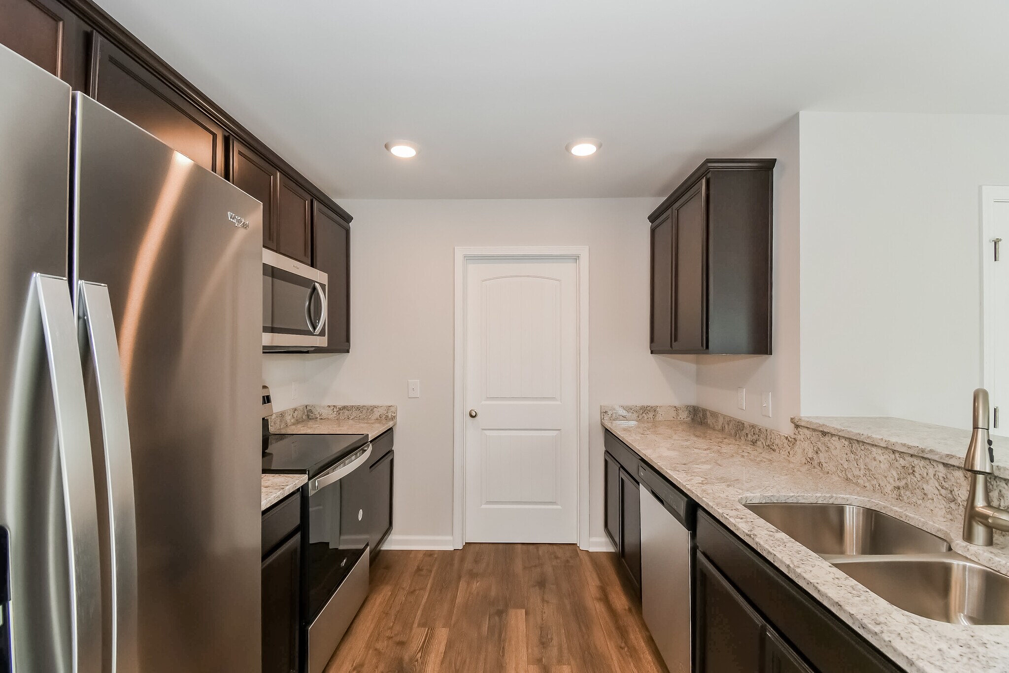 Building Photo - 1091 Autumns Wood Cir E