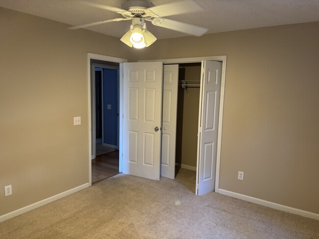 Building Photo - 480 Spring Lake Dr