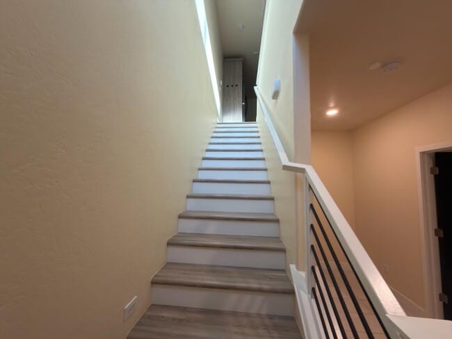 Building Photo - 2826 E Teaberry Dr