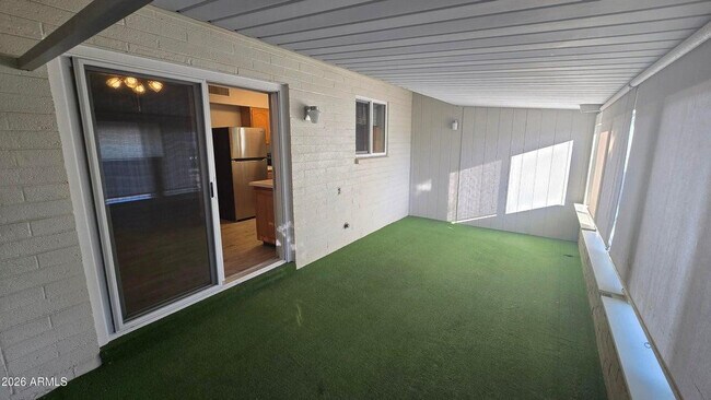 Building Photo - 10601 W Bolivar Dr