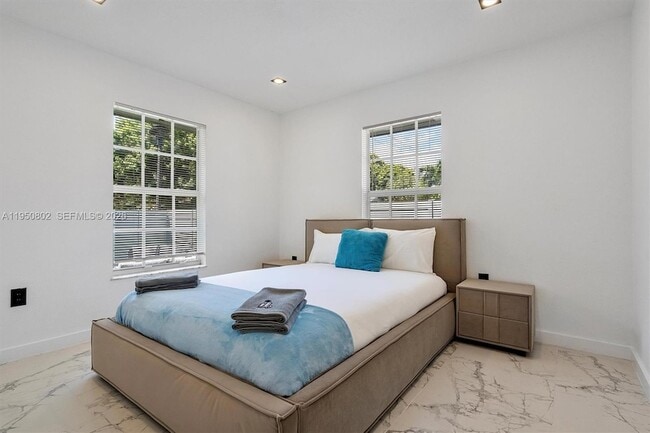 Building Photo - 270 NW 41st St