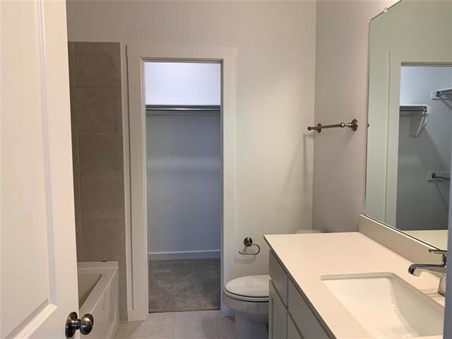 Building Photo - 500 Texas Dr