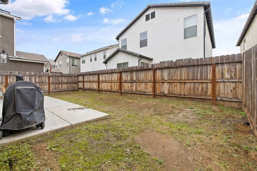 Building Photo - 6212 E Bibi Dr