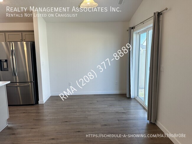 Building Photo - 3794 E Berwick Dr