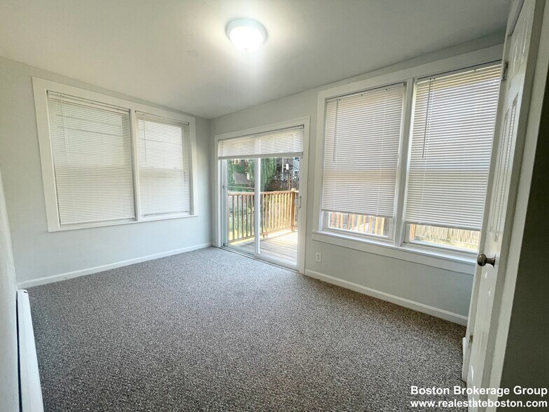 Building Photo - 30 Rawson St