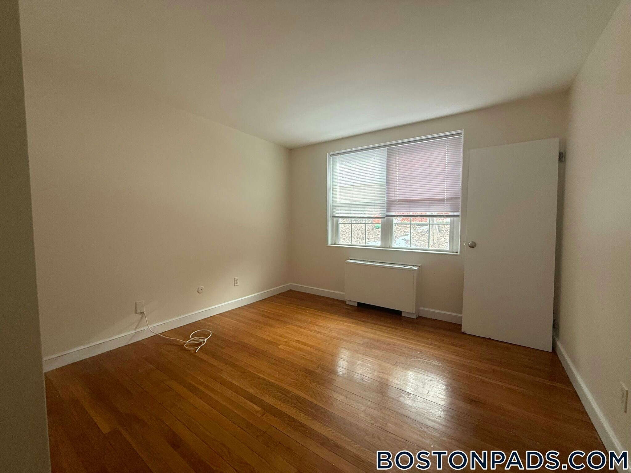 Building Photo - 17 Captain Parker Arms