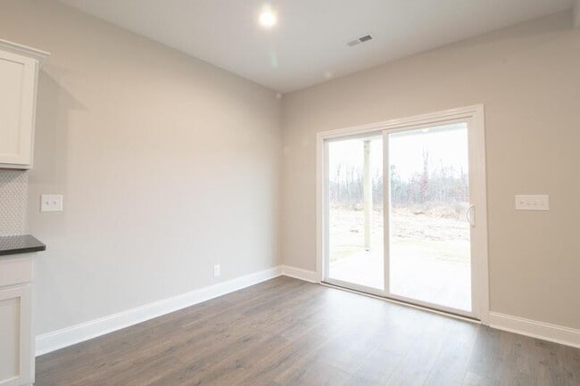 Building Photo - 2114 Ireland Wy