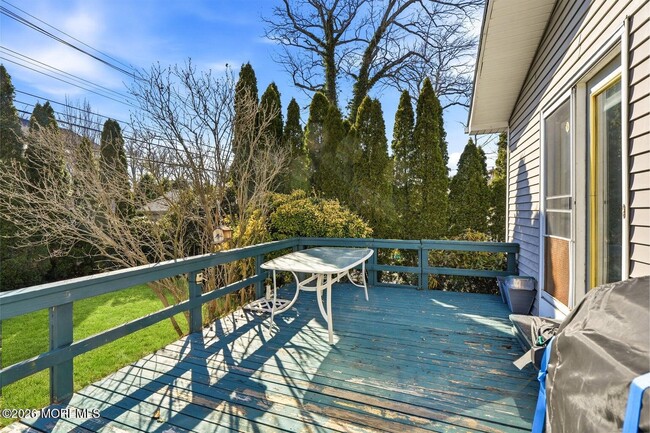 Building Photo - 304 Grassmere Avenue