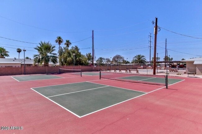 Building Photo - 264 N 54th St
