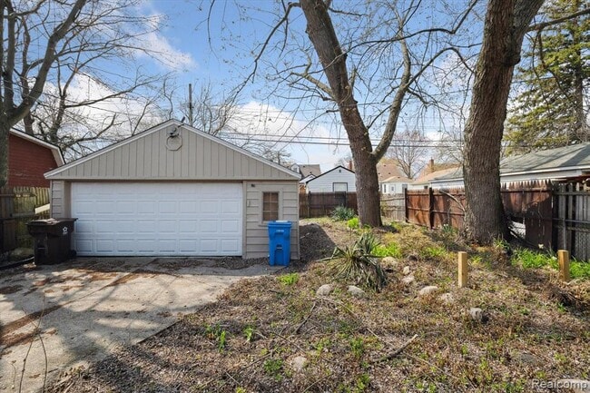 Building Photo - 452 Sunningdale Dr