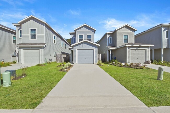 Building Photo - 21455 Carosella Dr