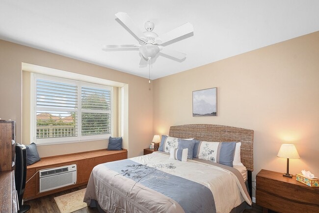 Building Photo - TURNKEY - LUXURY 2BED/2BA FULLY FURNISHED ...