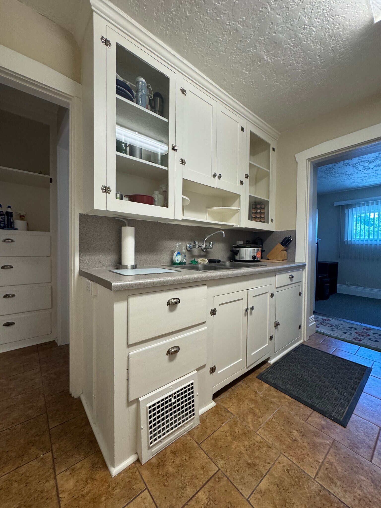 Building Photo - 732 S 900 E