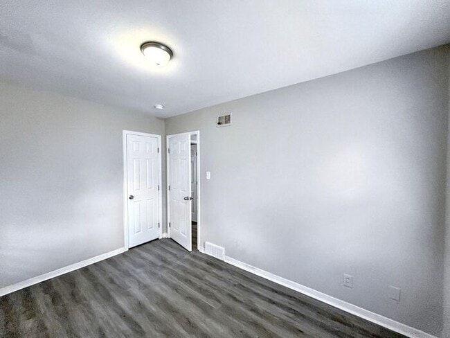 Building Photo - 1861 Coventry Dr