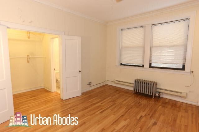 Building Photo - 4542 N Damen Ave