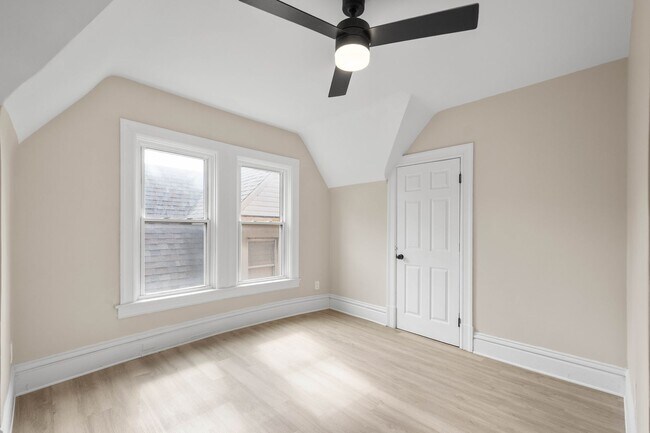 Building Photo - 313 Kambach St