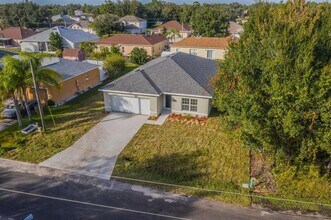 Building Photo - 1701 Pilchard Dr