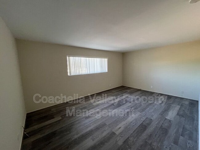 Building Photo - 550 El Cielo Rd