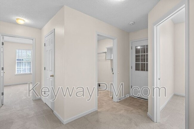 Building Photo - 224 Taylor Cir