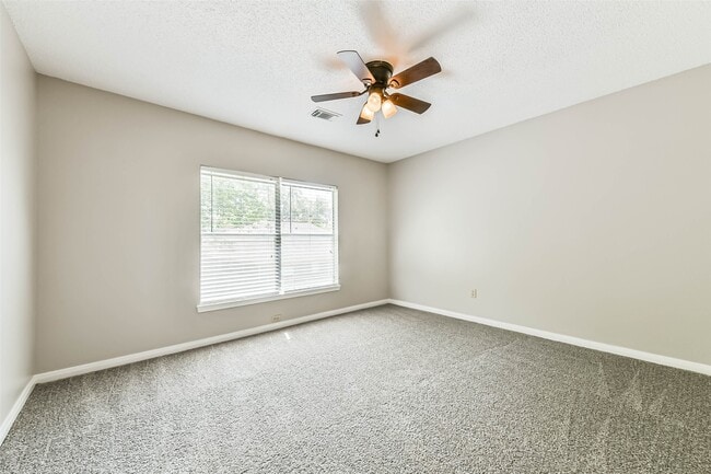 Building Photo - 2107 Bennigan St