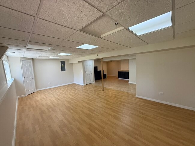 Building Photo - 2856 Henley Ln