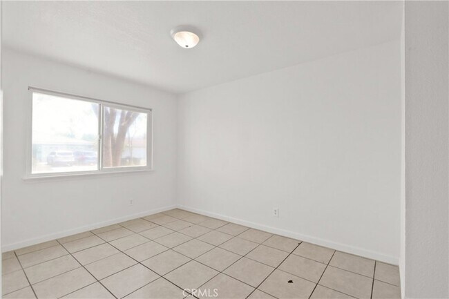 Building Photo - 10743 Cass St