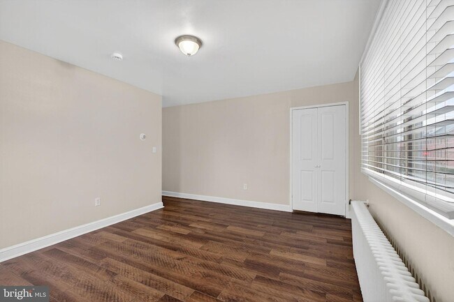 Building Photo - 3207 11th Pl SE
