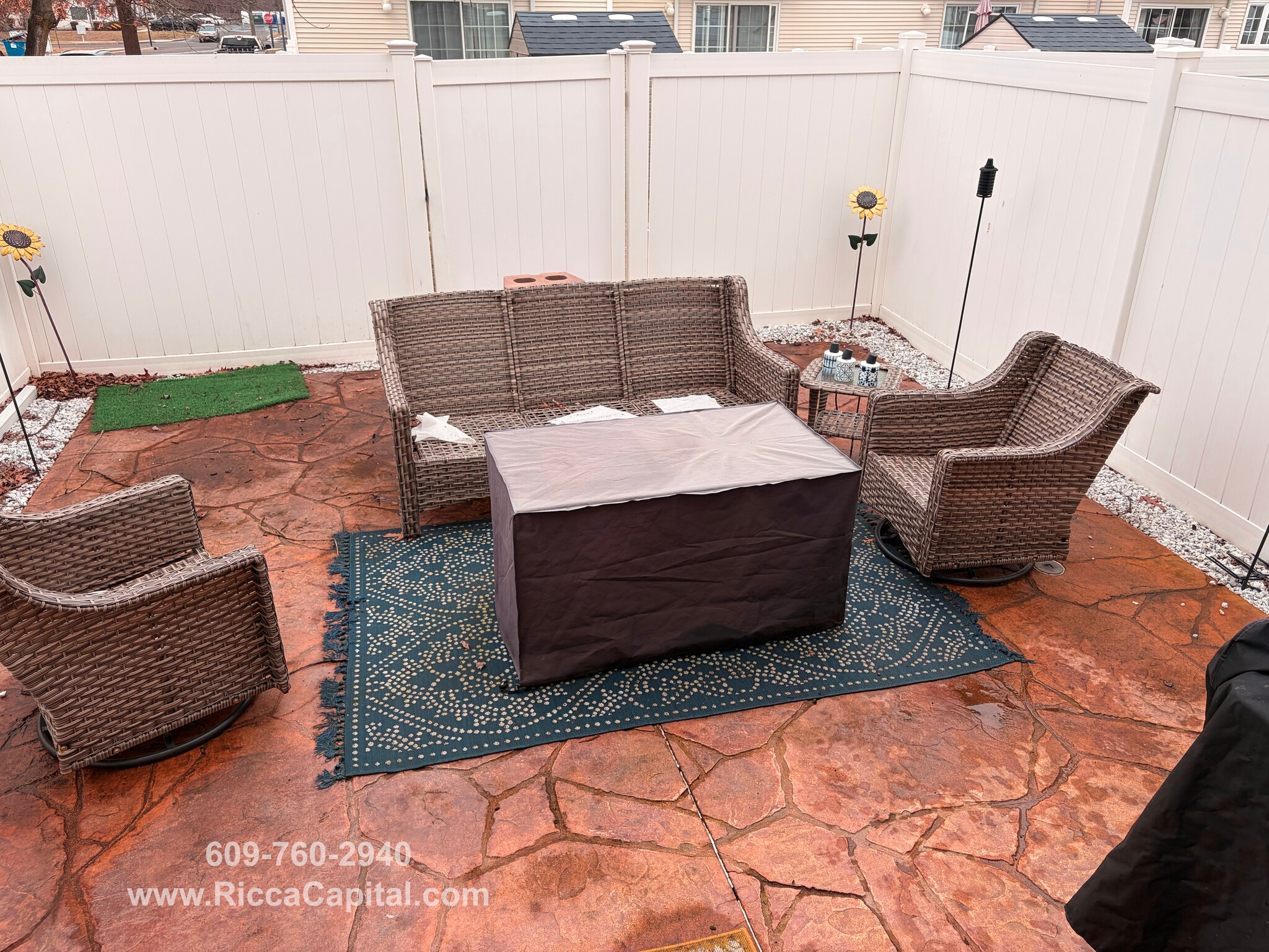 Building Photo - 145 Yorktown Blvd