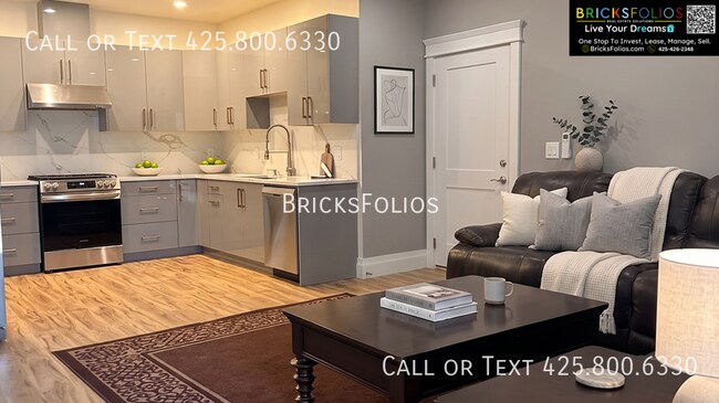 Building Photo - 8327 NE Juanita Dr