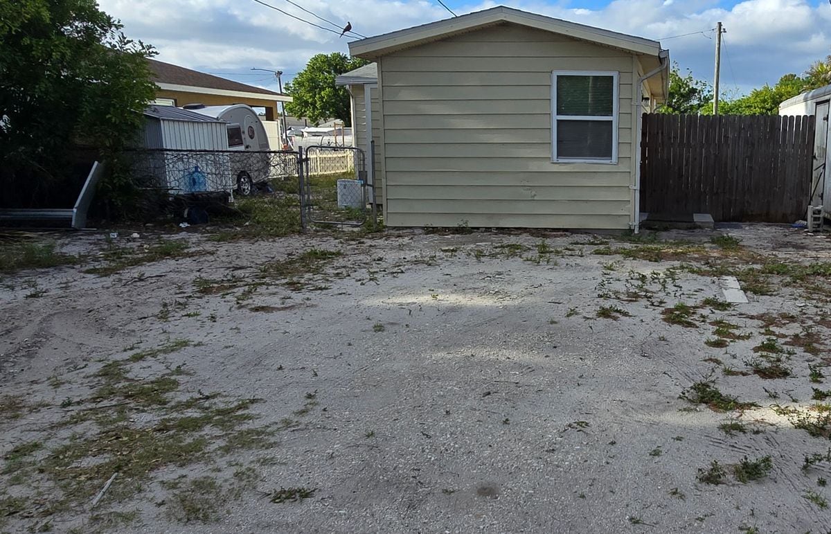 Building Photo - 3832 46th Ave N