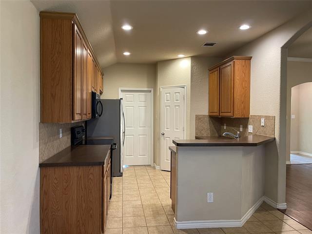 Building Photo - 139 Overland Tr