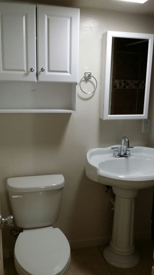 Building Photo - 817 Rio Chico Way