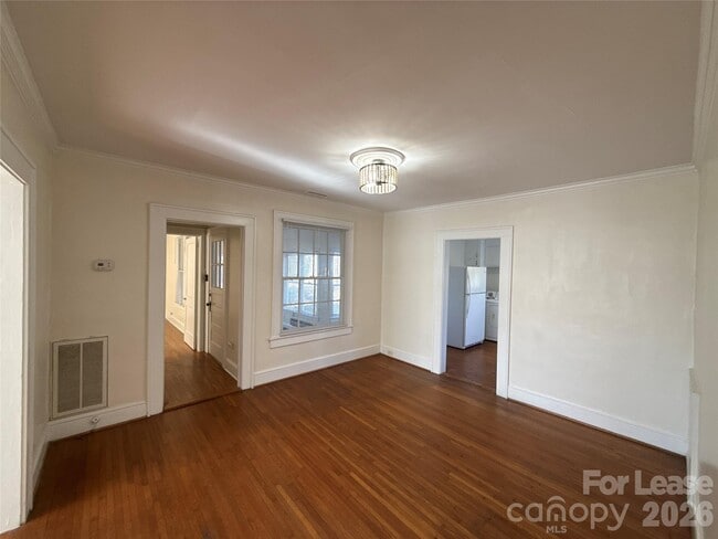 Building Photo - 1133 Princeton Ave