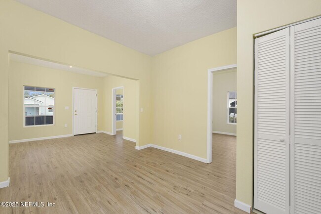 Building Photo - 1443 W 22nd St