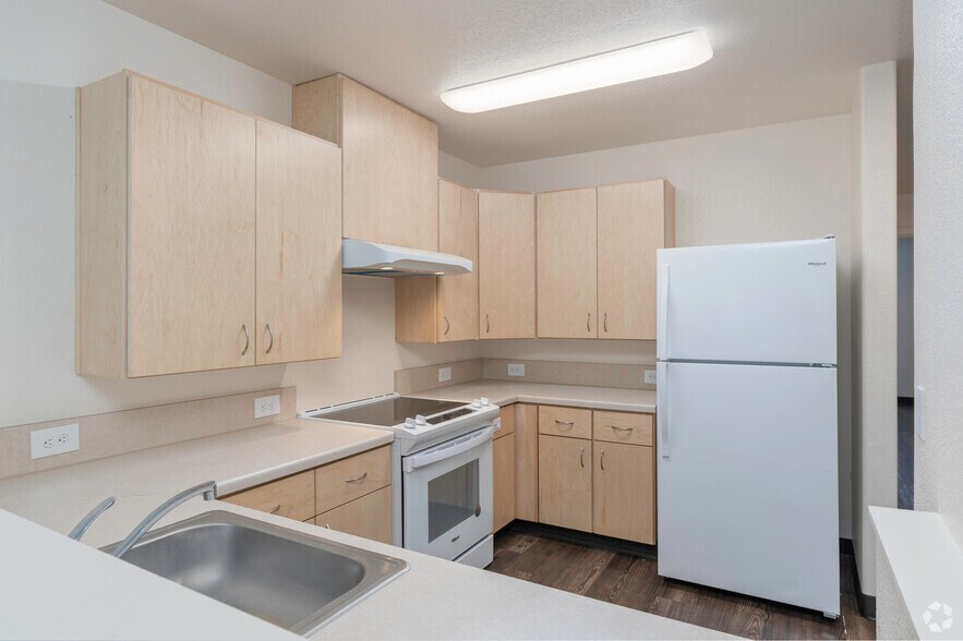 Primary Photo - Gateway Commons