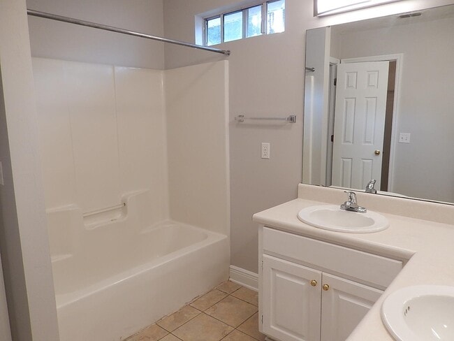 Building Photo - 3151 Layla St