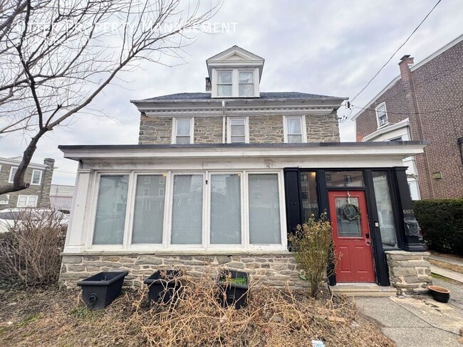 Building Photo - 6825 Ridge Ave