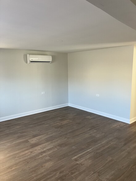 Brand new A.C - 8241 W Lawrence Ave