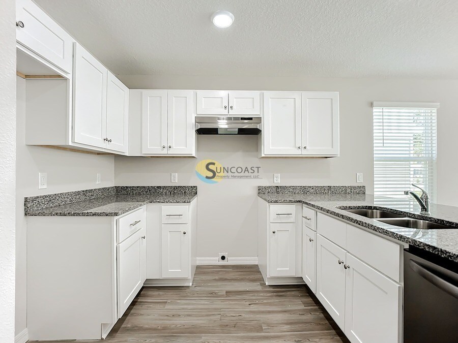 Building Photo - 11486 Oakfield Ct
