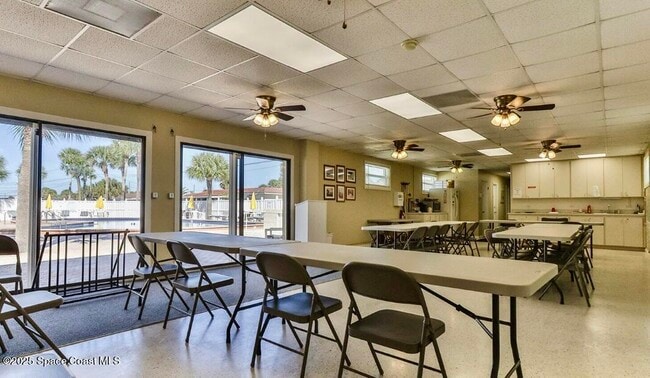 Building Photo - 710 Flamingo Dr