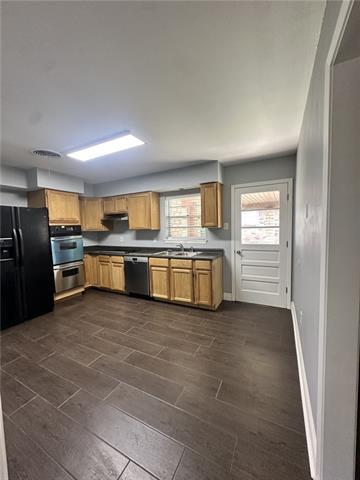 Building Photo - 4821 Zenith St