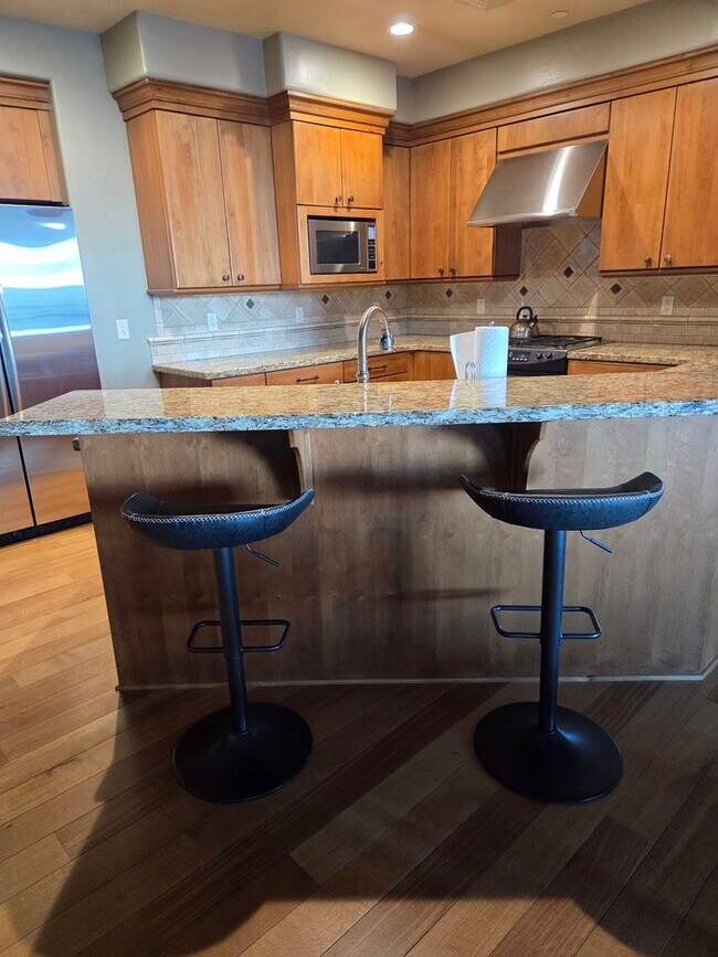 Building Photo - Franklin Crossing Building Condominium